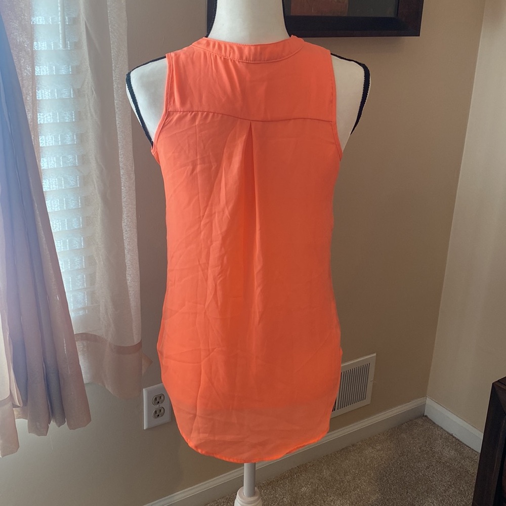 Charlotte Russe sleeveless blouse - Picture 3 of 4